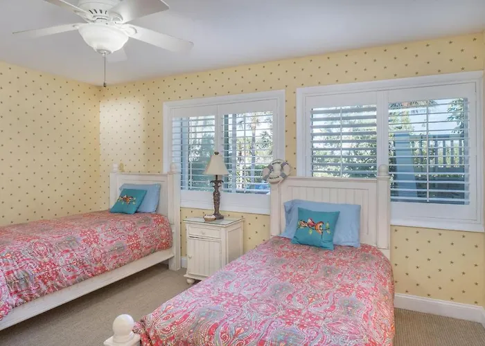Apartment Sonrisa Unit-3/ Lovely , 2 Bedrooms-2baths Clearwater Beach