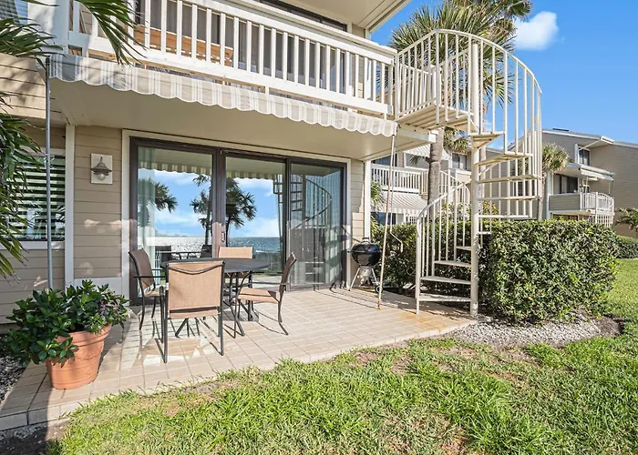 Sonrisa Unit-3/ Lovely , 2 Bedrooms-2baths *