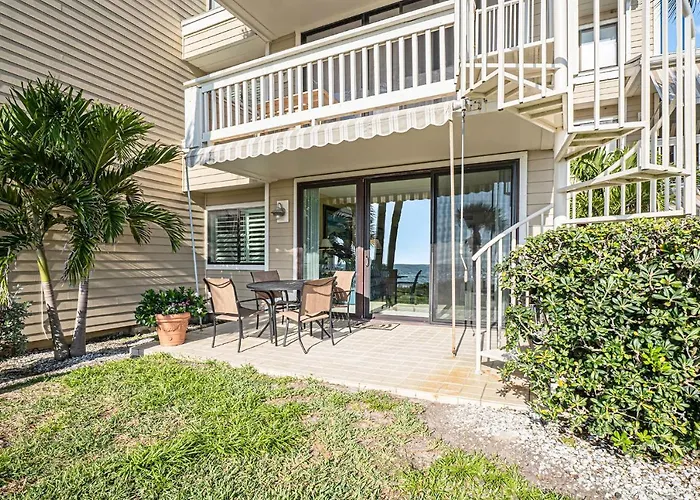 Sonrisa Unit-3/ Lovely , 2 Bedrooms-2baths *