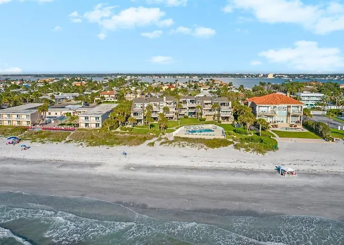 Sonrisa Unit-3/ Lovely , 2 Bedrooms-2baths Apartment *